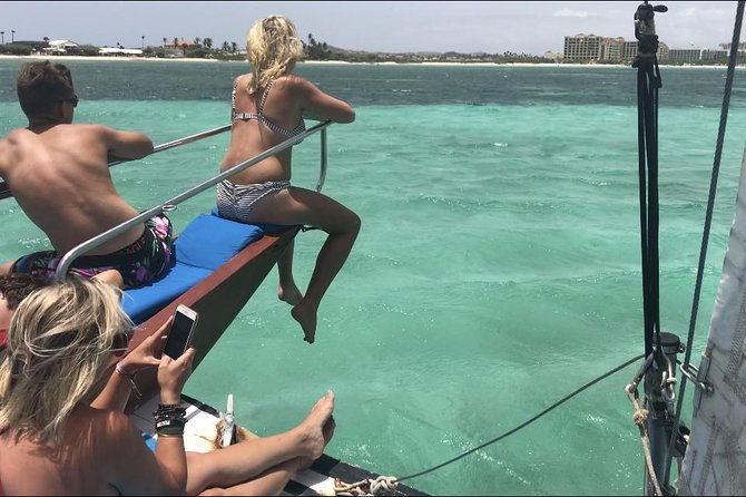 adults-only-aruba-catalina-bay-small-group-snorkel-sunset-sail