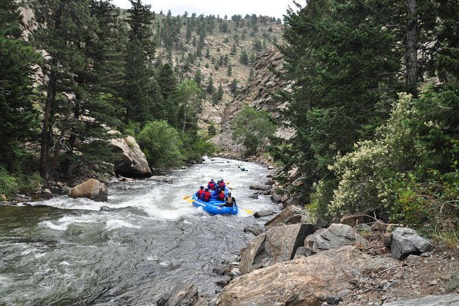 advanced-whitewater-rafting-in-clear-creek-canyon-near-denver-2