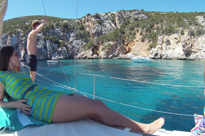alghero-sailboat-trip-with-lunch-on-board