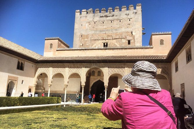alhambra-and-nasrid-palaces-ticket-with-audioguide-2