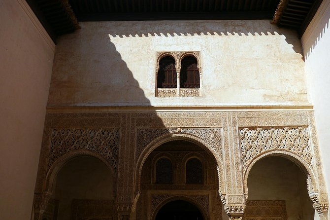 alhambra-generalife-albaicin-sacromonte-skip-the-line-private-tour