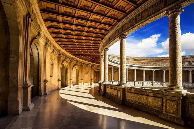 alhambra-private-tour-and-skip-the-line-ticket-and-official-guide