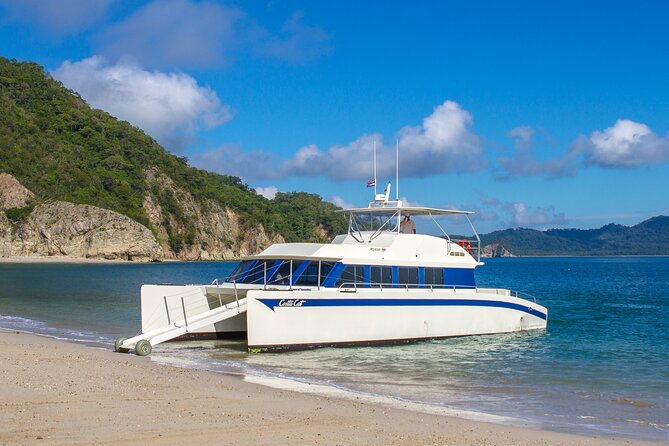 all-inclusive-catamaran-day-tour-to-tortuga-island