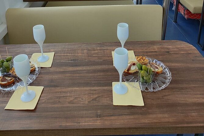 amalfi-coast-by-boat-with-aperitif-lunch-and-sea-breaks