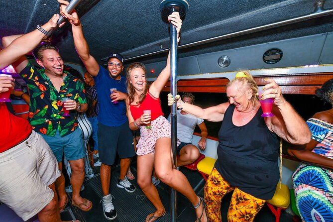 aruba-nightlife-and-barhopping-on-chogogo-party-bus
