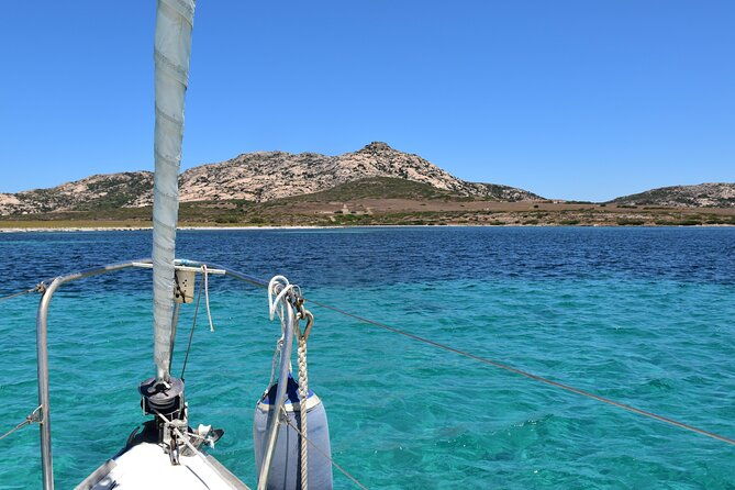 asinara-sailing-experience-among-the-coves-of-the-island