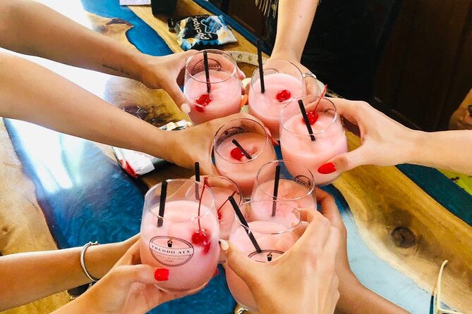 austin-murals-mimosas-roofless-party-bus-tour-and-photoshoot