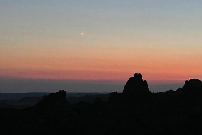 badlands-after-dark-sunset-colors-and-celestial-views-2