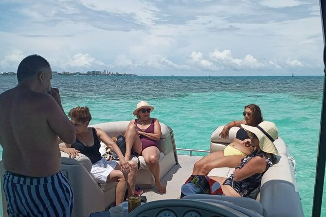bahia-tour-visit-to-the-aquarium-bathing-stops-in-san-andres