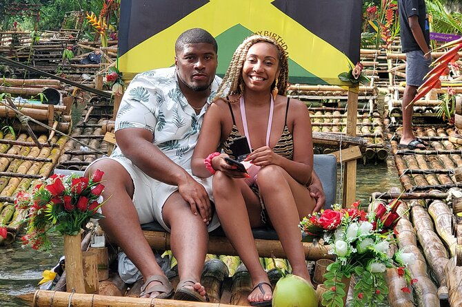 bamboo-rafting-with-limestone-foot-massage