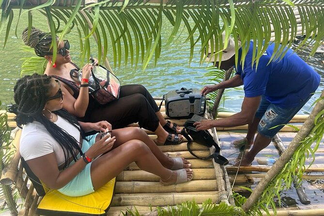 bamboo-river-rafting-in-ocho-rios-jamaica