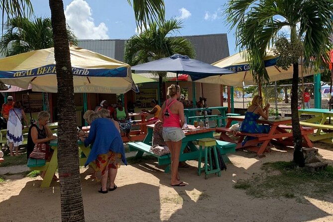 bar-hopping-and-grenadian-rum-tasting-tour