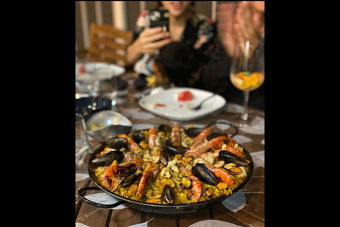 bbq-paella-in-a-penthouse-terrace-in-barcelona-with-a-chef-2