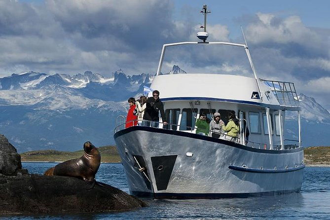 beagle-channel-navigation-on-yacht