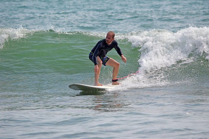 beginner-surf-lesson