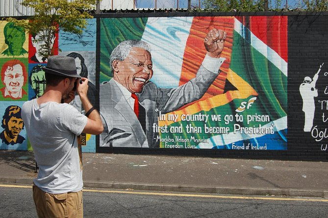 belfast-history-of-terror-mural-1-hr-express-private-taxi-tour