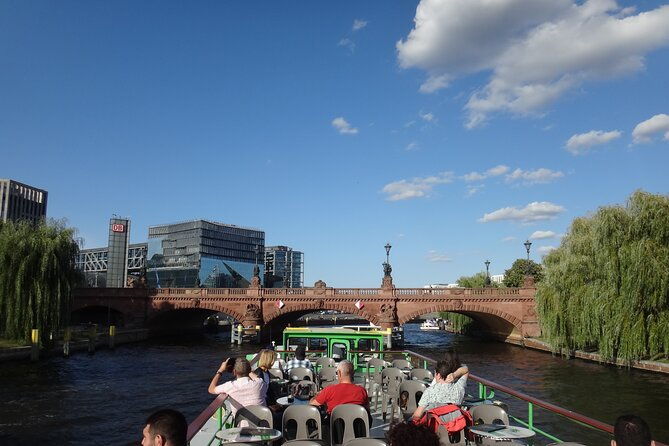 berlin-east-side-tour-2-5-hour-cruise-with-commentary