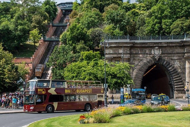 big-bus-budapest-hop-on-hop-off-tour