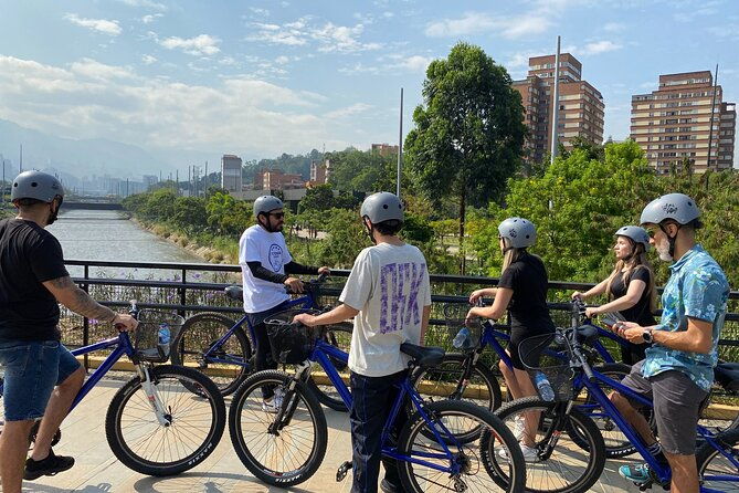 bike-city-tour-medellin-with-snack-and-organic-coffee