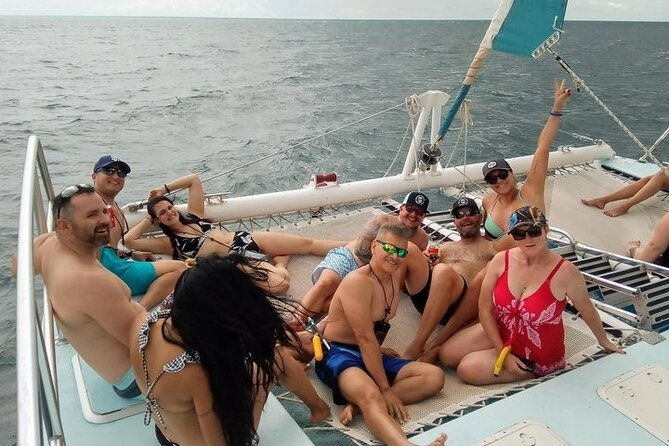 blue-dolphin-private-catamaran-tour