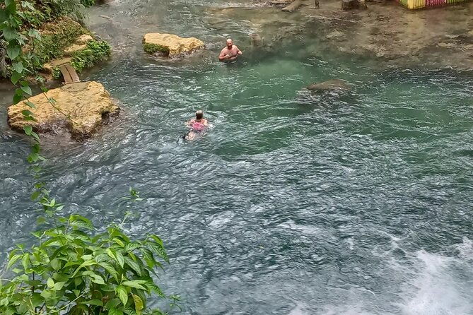 blue-hole-adventure-tour