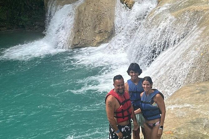 blue-hole-adventurous-and-relaxing-river-tubing-water-activities-in-ocho-rios