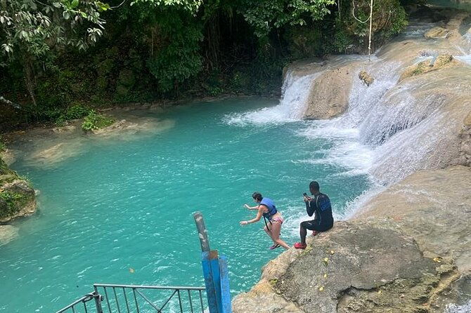 blue-hole-and-beach-from-cruise-ship-ports-or-hotels-in-ocho-rios