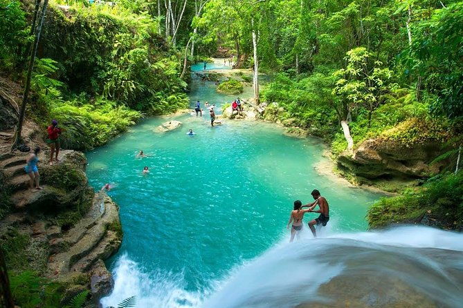 blue-hole-dunns-river-lunch-and-shopping-from-negril