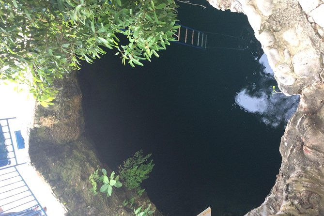 blue-hole-mineral-springs-ricks-cafe-and-shopping-combo-tour