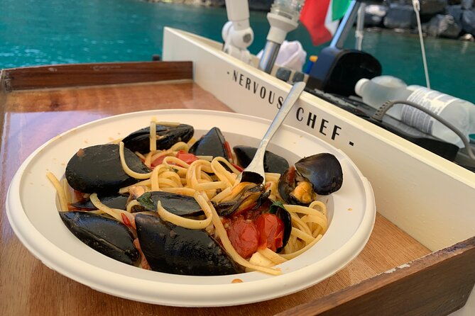 boat-tour-5-terre-portovenere-food-drink-music-swim-3