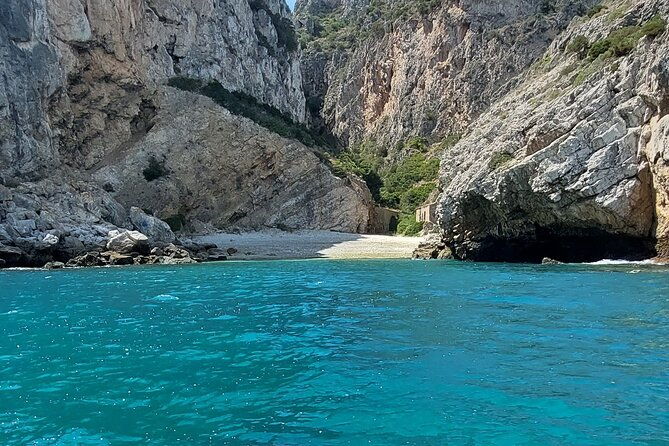 boat-trip-to-secret-bays-and-beaches-with-snorkeling