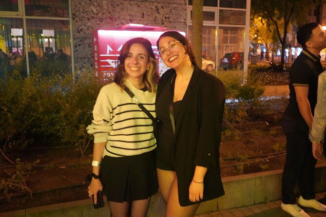 budapest-ruin-pub-crawl-open-bar-6-shots-vip-access-games
