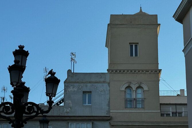 cadiz-from-a-seagulls-eye-view-a-route-between-rooftops-and-observation-towers