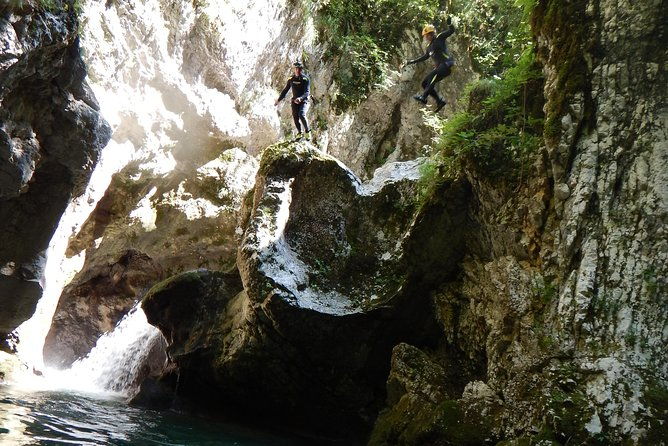 canyoning-in-nevidio-canyon-2