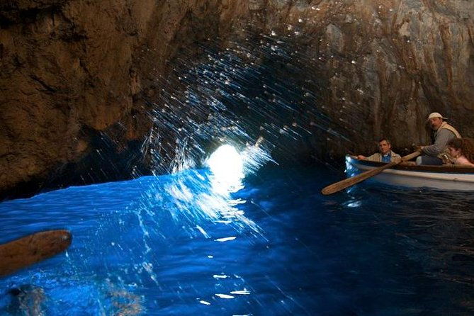 capri-diy-day-trip-package-boattour-bluegrottobuslunch