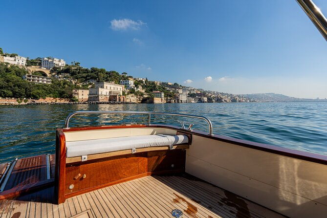 capri-island-in-private-luxury-40-feet-speedboat-from-sorrento-positano-amalfi-ravello-2
