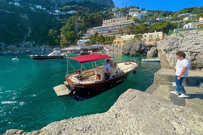capri-tour-with-gozzo-3-hours