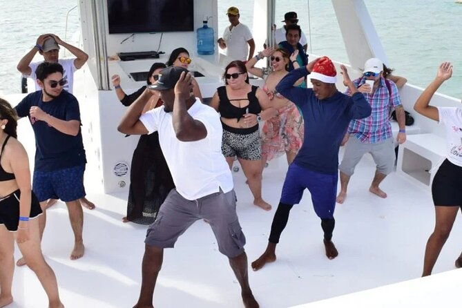 caribbean-party-boat-experience-in-punta-cana-unlimited-drinks