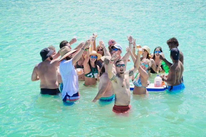 catamaran-booze-cruise-and-snorkeling-punta-cana