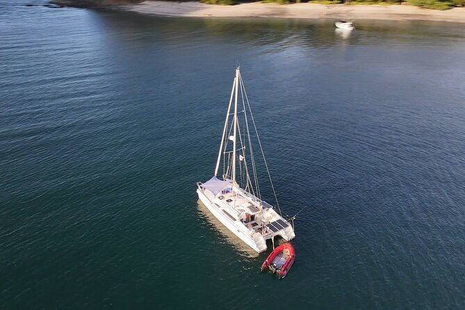 catamaran-private-sailing-tour
