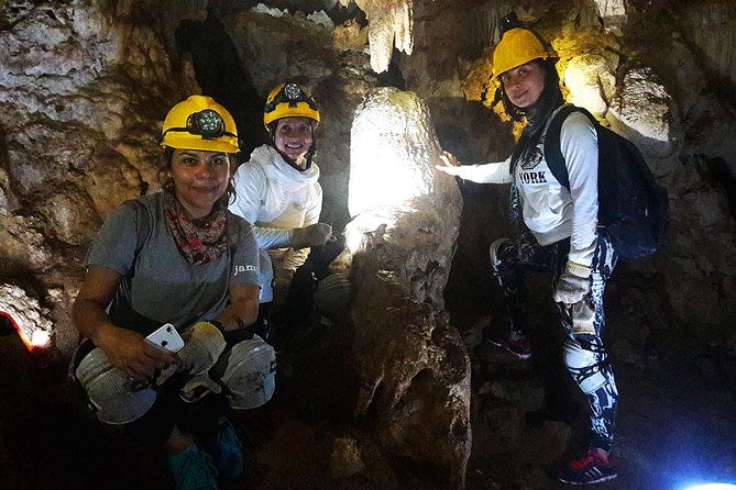 chagres-cave-and-embera-village