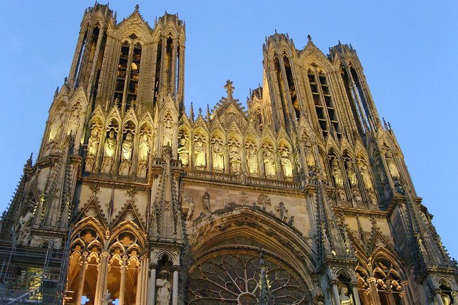 champagne-private-tour-veuve-clicquot-tasting-from-reims-epernay