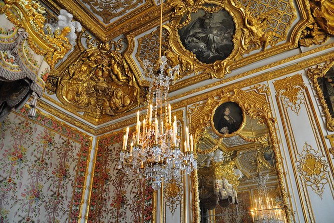 chateau-of-versailles-and-marie-antoinettes-petit-trianon-private-tour