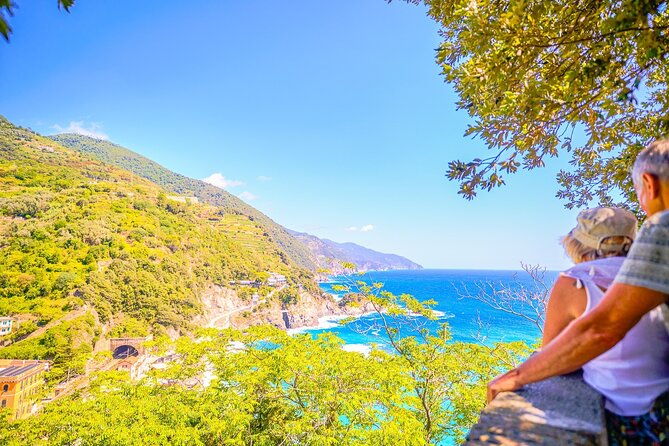 cinque-terre-hiking-tour-from-la-spezia-train-station-2