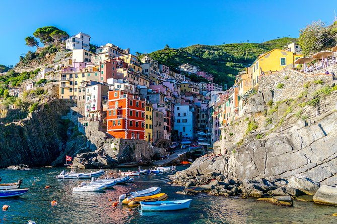 cinque-terre-tour-with-limoncino-tasting-from-la-spezia-train-station-2