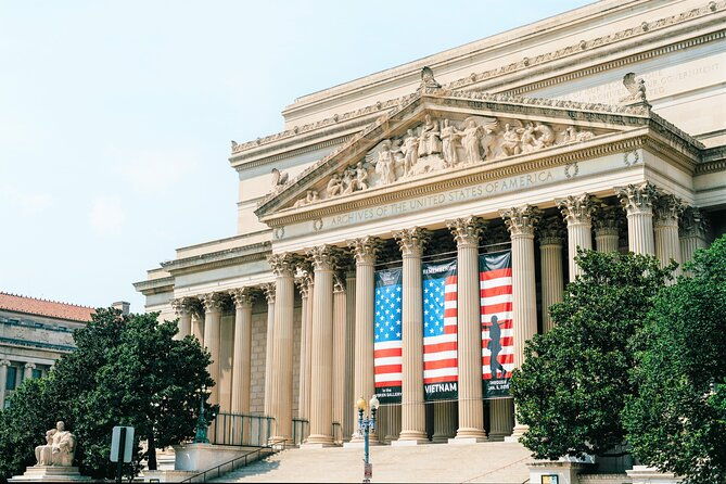 city-monuments-cherry-blossom-tour-with-optional-entry-tickets