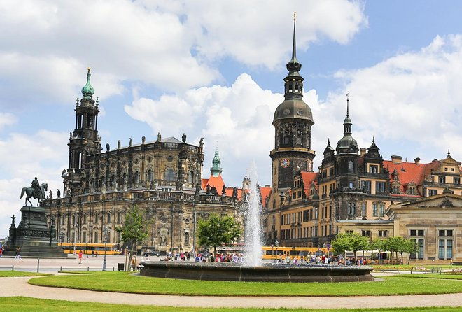 classical-dresden-walking-tour-with-licensed-guide
