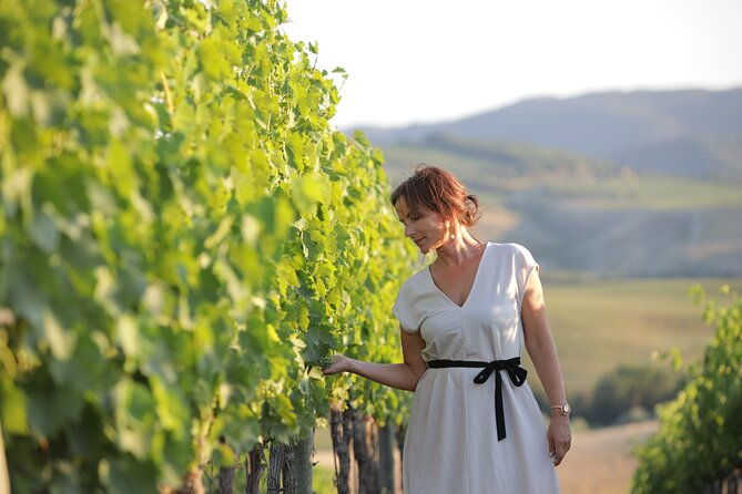 club-brunello-private-tasting-with-lunch-in-a-castle-winery