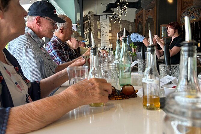 cocktails-and-conversations-group-cocktail-making-class