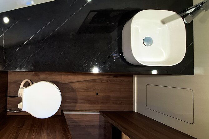 colnago-45-luxury-private-speedboat-tours